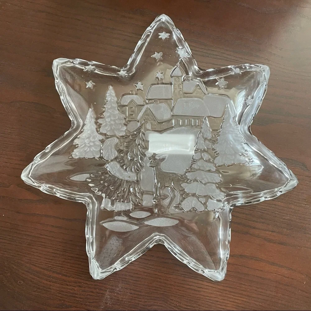 MIKASA Serving Platter 13” Etched Crystal Star Christmas Carol